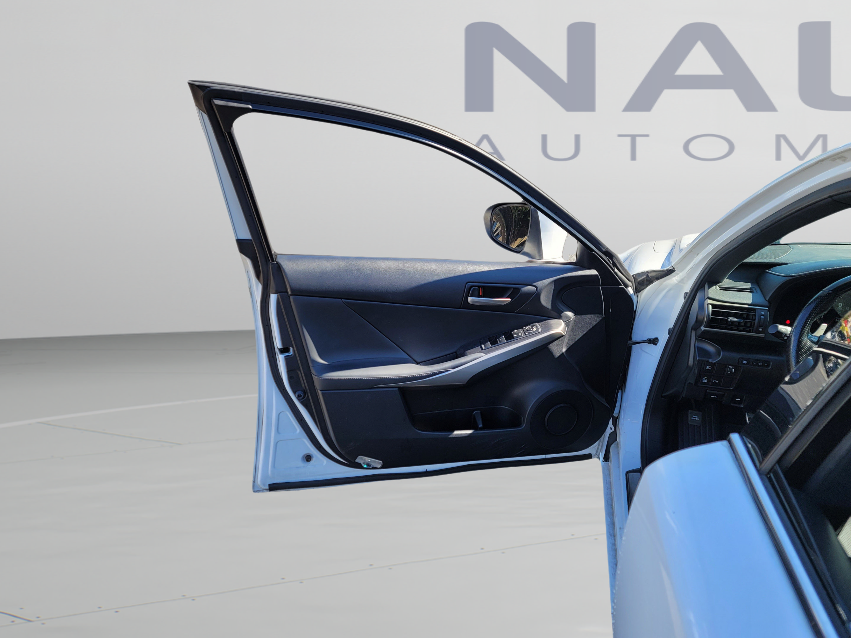 Used 2019 Lexus IS 300 RWD image 8