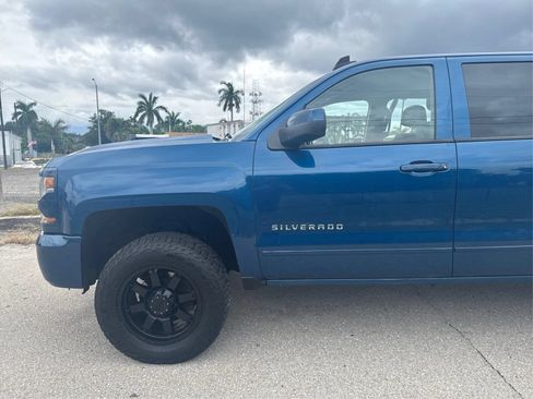 Used 2018 Chevrolet Silverado 1500 LT w/ All Star Edition AWD/4WD image 23