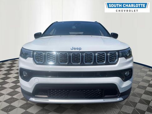 Used 2025 Jeep Compass Limited AWD/4WD image 2