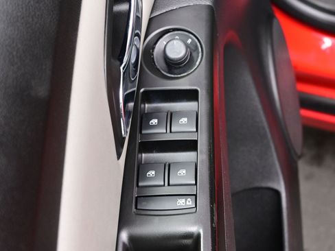 Used 2014 Chevrolet Cruze LS image 11