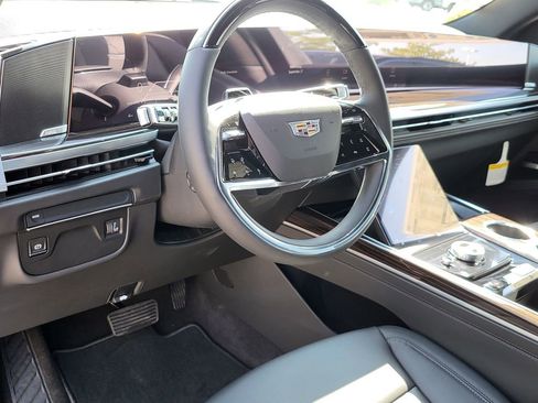 New 2025 Cadillac Escalade Luxury image 19