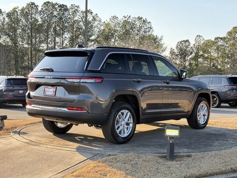 New 2025 Jeep Grand Cherokee Laredo X w/ Luxury Tech Group I image 7