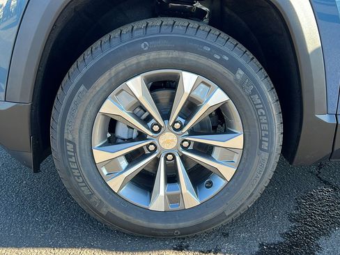 New 2026 Chevrolet Equinox LT w/ Convenience Package II image 10