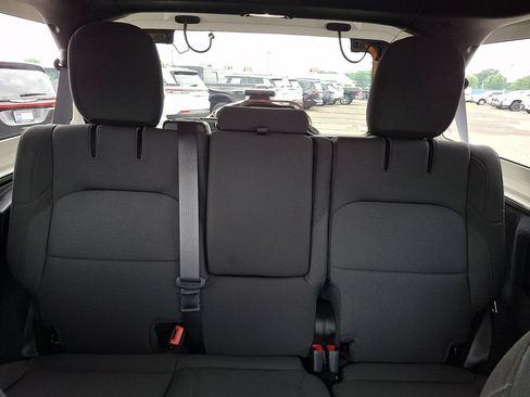 Used 2023 Jeep Wrangler Unlimited w/ Cold Weather Group AWD/4WD image 20
