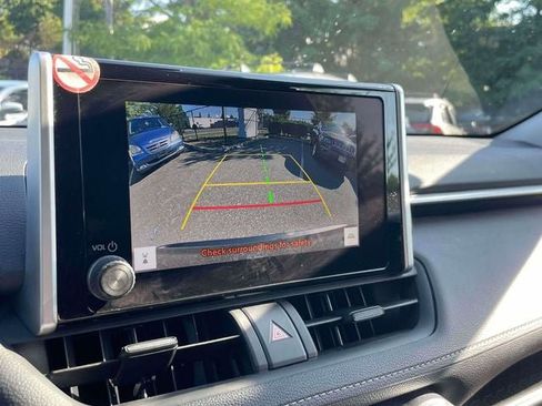 Certified 2025 Toyota RAV4 XLE AWD/4WD image 31