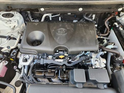Used 2025 Toyota RAV4 XLE w/ Convenience Package FWD image 22