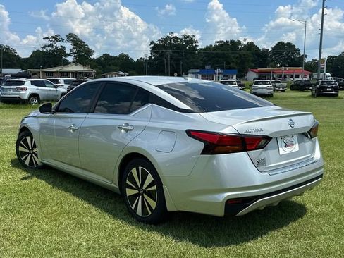 Used 2022 Nissan Altima 2.5 SV image 10