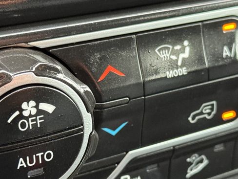 Used 2019 Jeep Wrangler Unlimited Rubicon w/ Steel Bumper Group image 29