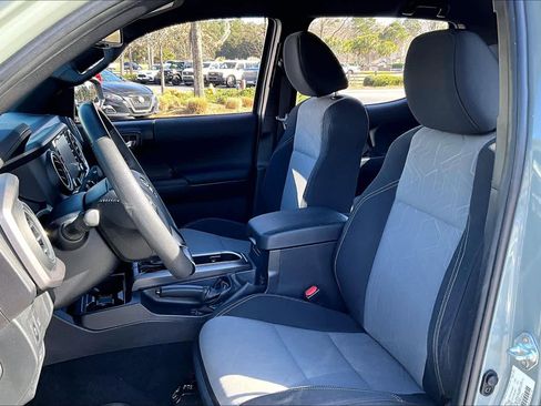 Used 2023 Toyota Tacoma TRD Sport w/ Advanced Technology Package image 8