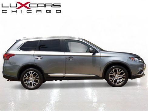 Used 2017 Mitsubishi Outlander SE AWD/4WD image 9