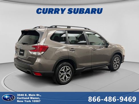 Certified 2023 Subaru Forester Premium AWD/4WD image 5