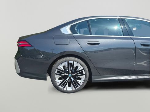 New 2026 BMW 530i xDrive AWD/4WD image 31
