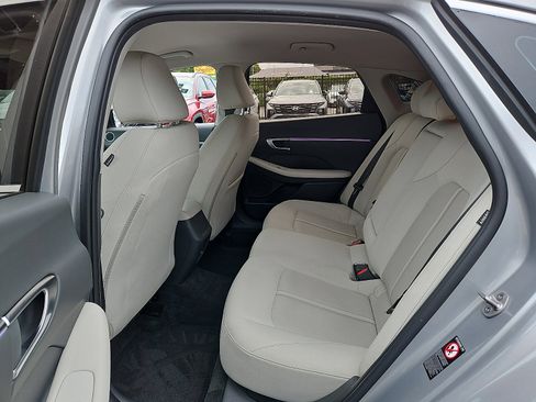Certified 2023 Hyundai Sonata SEL w/ Cargo Package FWD image 10