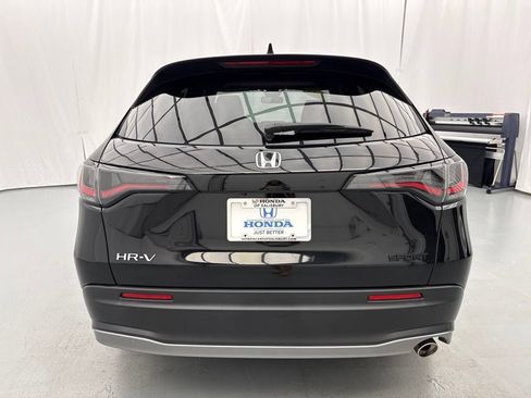 Used 2025 Honda HR-V Sport image 7