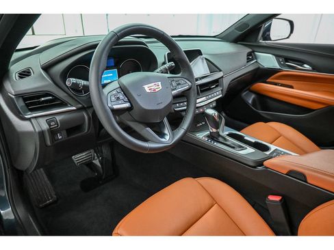 Used 2025 Cadillac CT4 Premium Luxury image 9