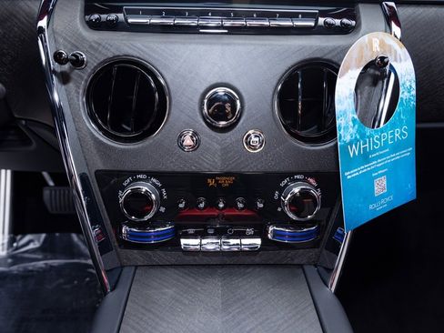 New 2025 Rolls-Royce Cullinan image 33