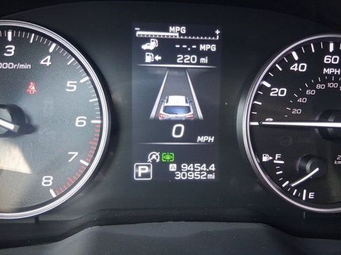 Used 2025 Subaru Outback Touring AWD/4WD image 16