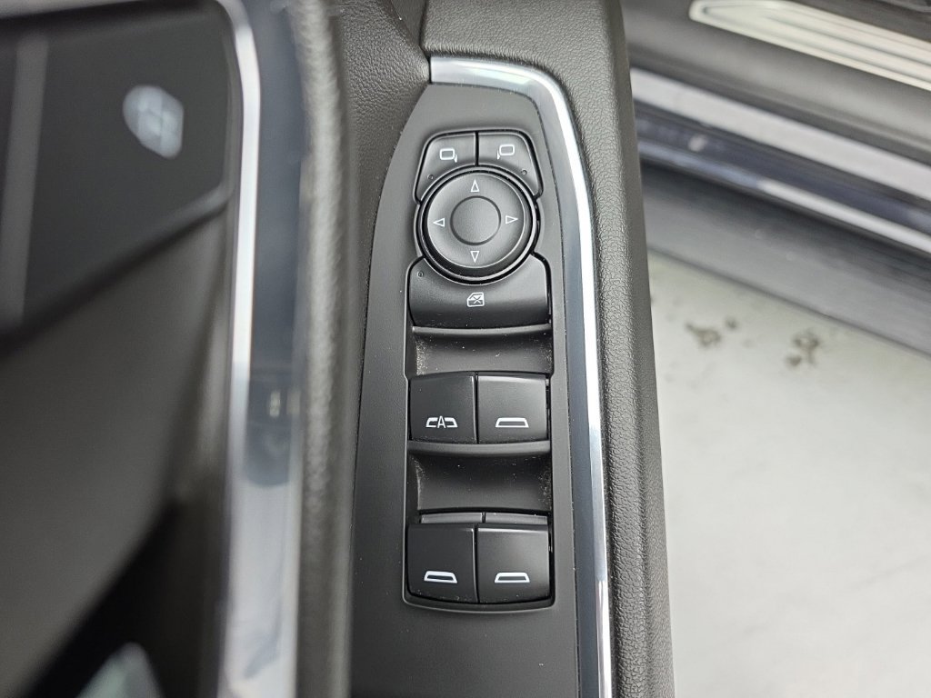 Used 2024 Chevrolet Silverado 1500 LT AWD/4WD image 21