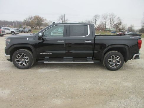 New 2026 GMC Sierra 1500 SLT w/ SLT Premium Plus Package image 10