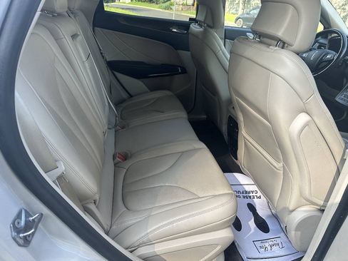 Used 2019 Lincoln MKC Reserve w/ MKC Climate Package AWD/4WD image 13
