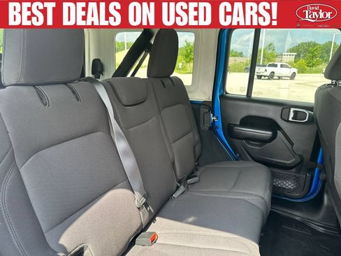 Used 2022 Jeep Wrangler Unlimited Sport AWD/4WD image 32