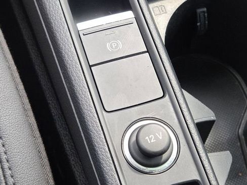 Used 2022 Audi Q3 2.0T Premium w/ Convenience Package AWD/4WD image 9