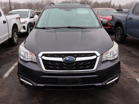 Used 2017 Subaru Forester 2.5i Premium image 2