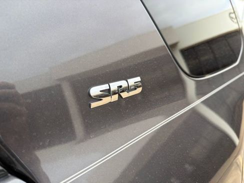 Used 2014 Toyota 4Runner SR5 Premium image 11