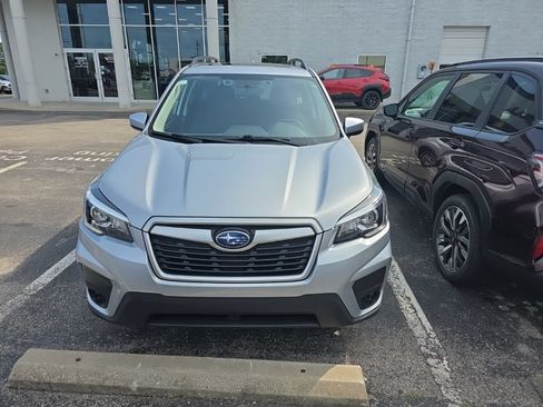 Used 2020 Subaru Forester Premium AWD/4WD image 2