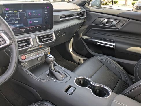 Used 2025 Ford Mustang GT Premium RWD image 16