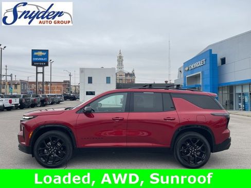 Certified 2025 Chevrolet Traverse RS w/ LPO, Floor Liner Package image 1