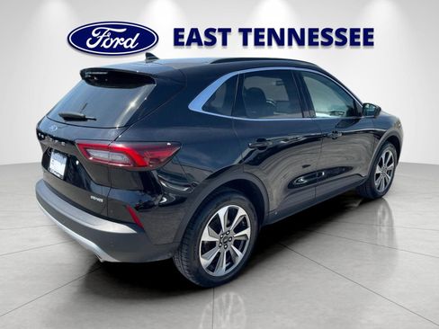 Used 2024 Ford Escape Platinum AWD/4WD image 3