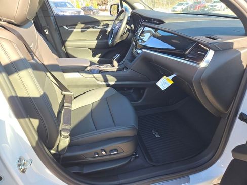 New 2025 Cadillac XT6 Sport image 6