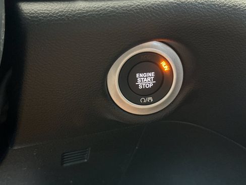 New 2027 Chrysler Pacifica Select FWD image 22