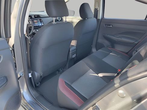 Used 2025 Nissan Versa SR image 12