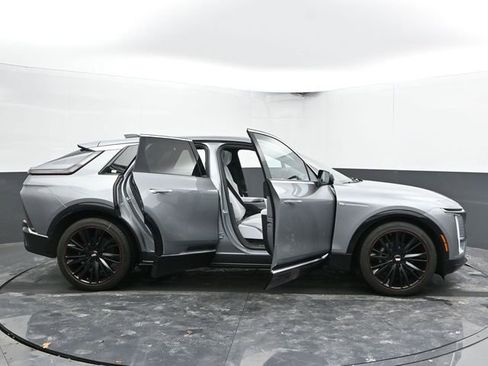 New 2025 Cadillac Lyriq Luxury w/ LPO, Red Accent Package image 49