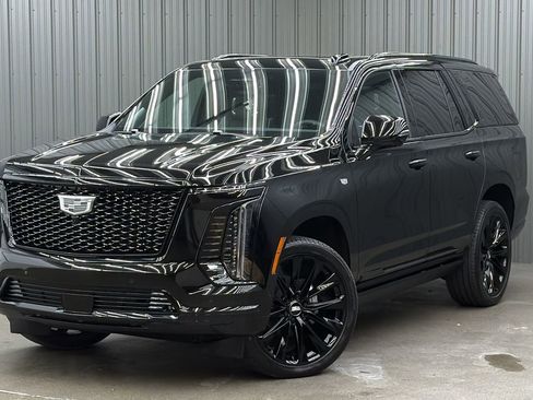 Used 2026 Cadillac Escalade Platinum Sport w/ LPO, ONYX Package image 1