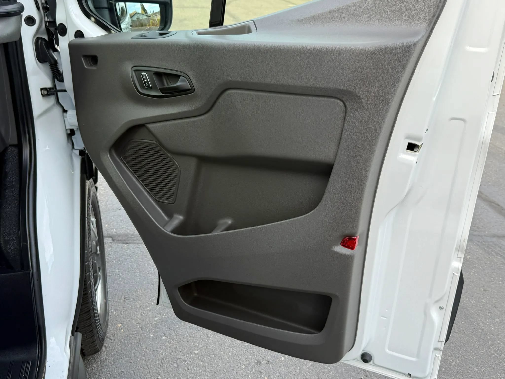 Used 2025 Ford Transit 350 XL RWD image 28