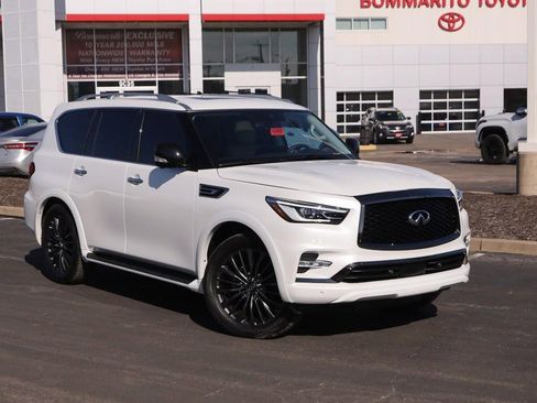 Used 2023 INFINITI QX80 Premium Select w/ Cargo Package image 2