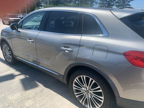 Used 2016 Lincoln MKX Reserve w/ Climate Package image 4