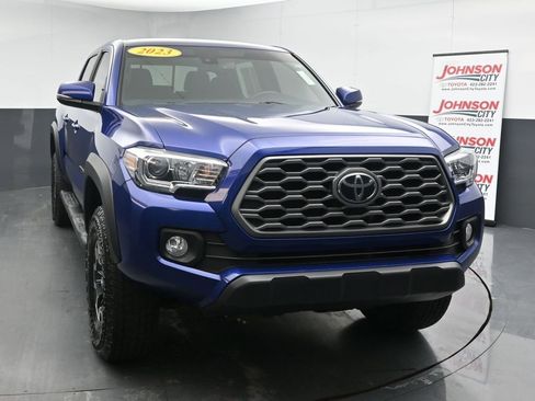 Used 2023 Toyota Tacoma TRD Off-Road image 3