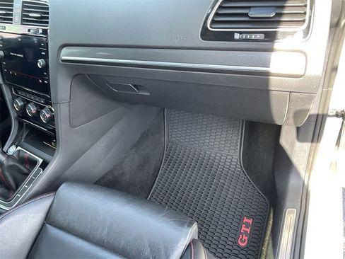 Used 2019 Volkswagen GTI SE w/ SE Experience Package image 34
