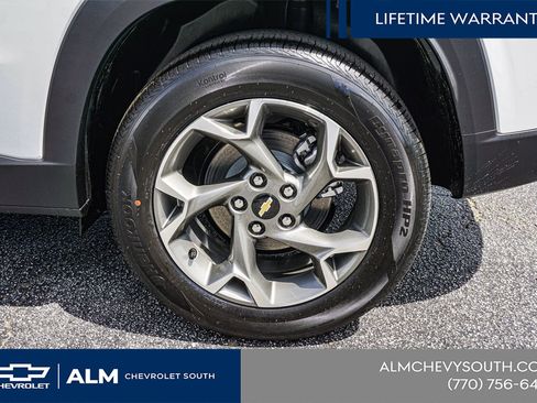 New 2026 Chevrolet Trax LT w/ Sunroof Package image 14