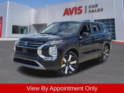Used 2025 Mitsubishi Outlander SE