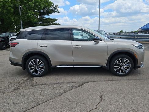 Certified 2026 INFINITI QX60 Luxe w/ Cargo Package AWD/4WD image 6
