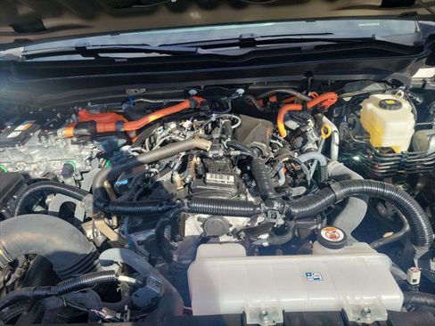 Certified 2025 Toyota Tacoma TRD Off-Road image 36