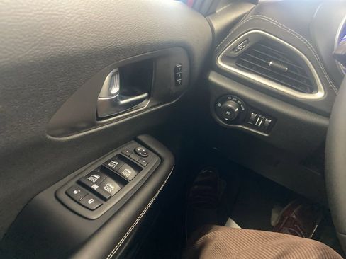 New 2026 Chrysler Pacifica Select w/ S Appearance Package FWD image 30