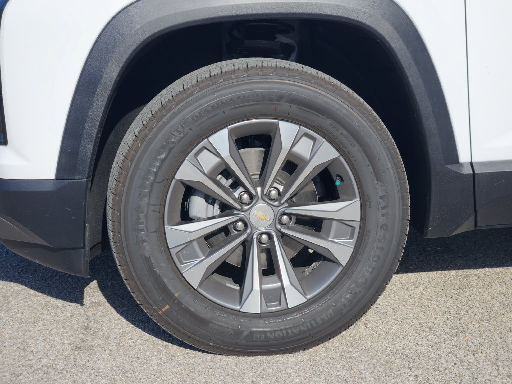 New 2027 Chevrolet Equinox LT FWD image 8