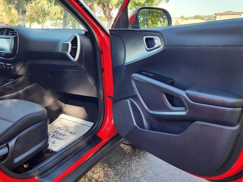 Used 2021 Kia Soul S image 33