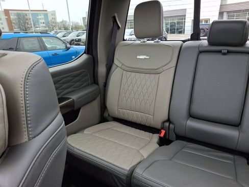 Certified 2025 Ford F350 Platinum w/ Platinum Plus Package AWD/4WD image 17